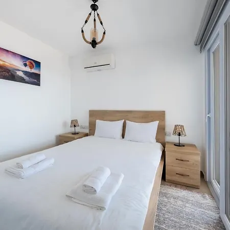 Terrific One Bedroom With Sea View