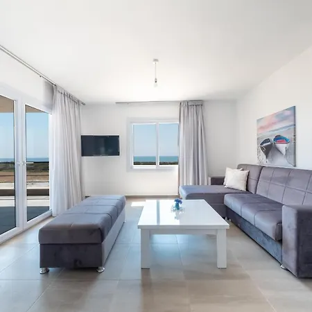 Terrific One Bedroom With Sea View *